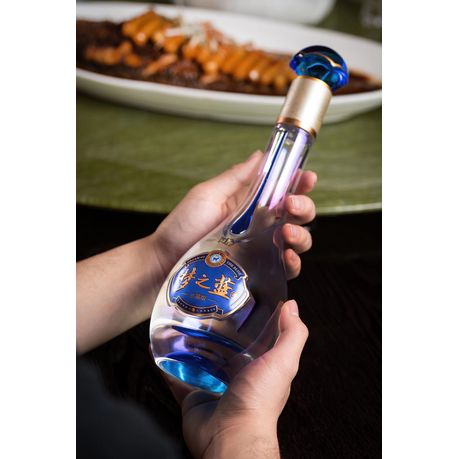 梦 三 水晶版 52度 Yanghe Dream Blue M3 Baijiu (Classic Chinese Liquor) 52% ABV - 550ml